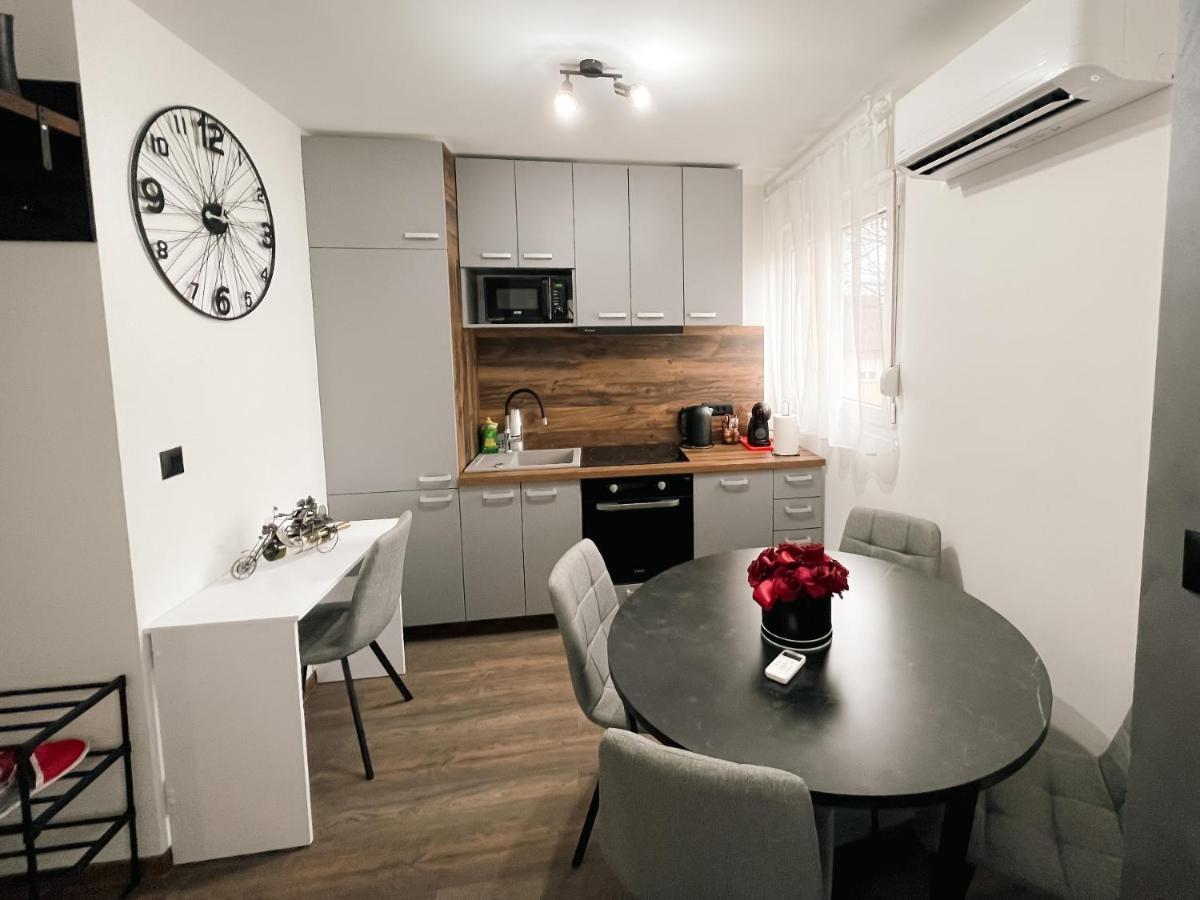 Vinkovci 1 Appartement Buitenkant foto